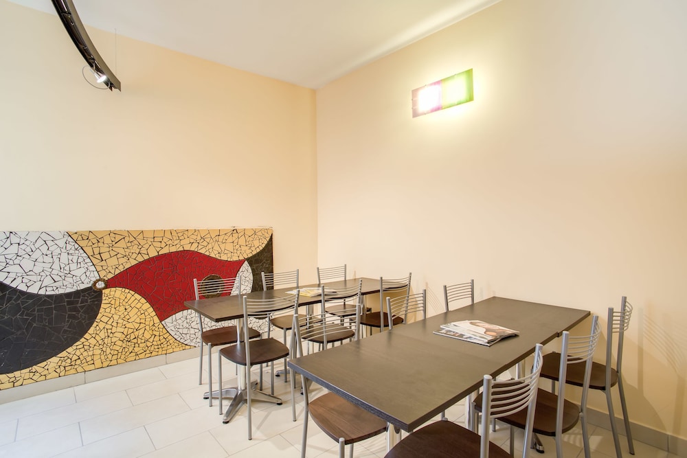 Hotel Mosaic Central Rome 48/56