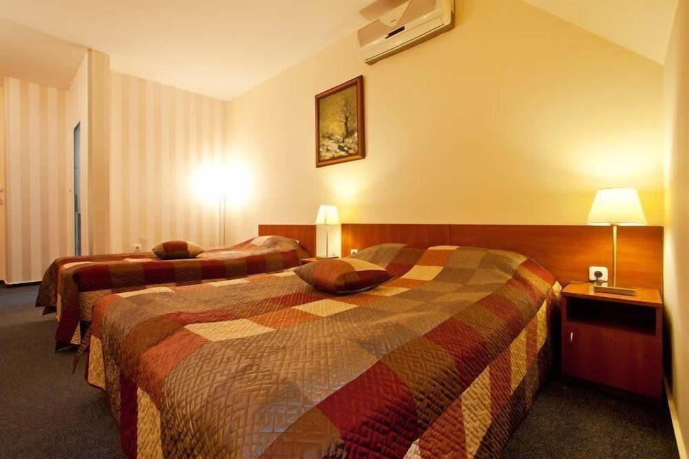 Hotel Cheap 14/34