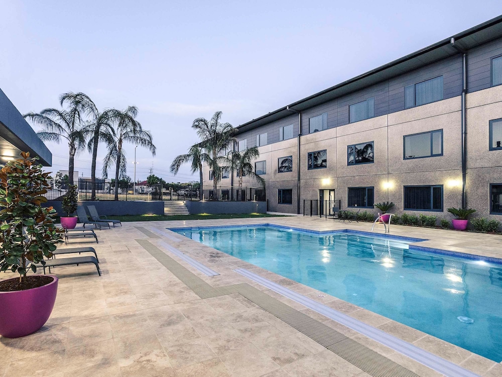 Mercure Tamworth 1/55