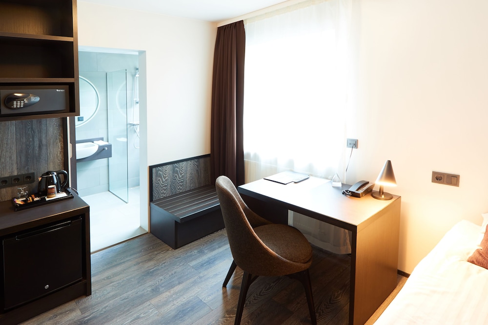Fosshotel Husavik 37/50