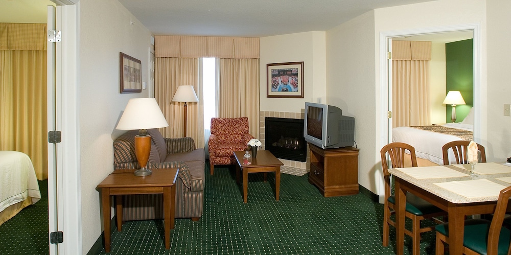 Residence Inn Saratoga Springs 15/30