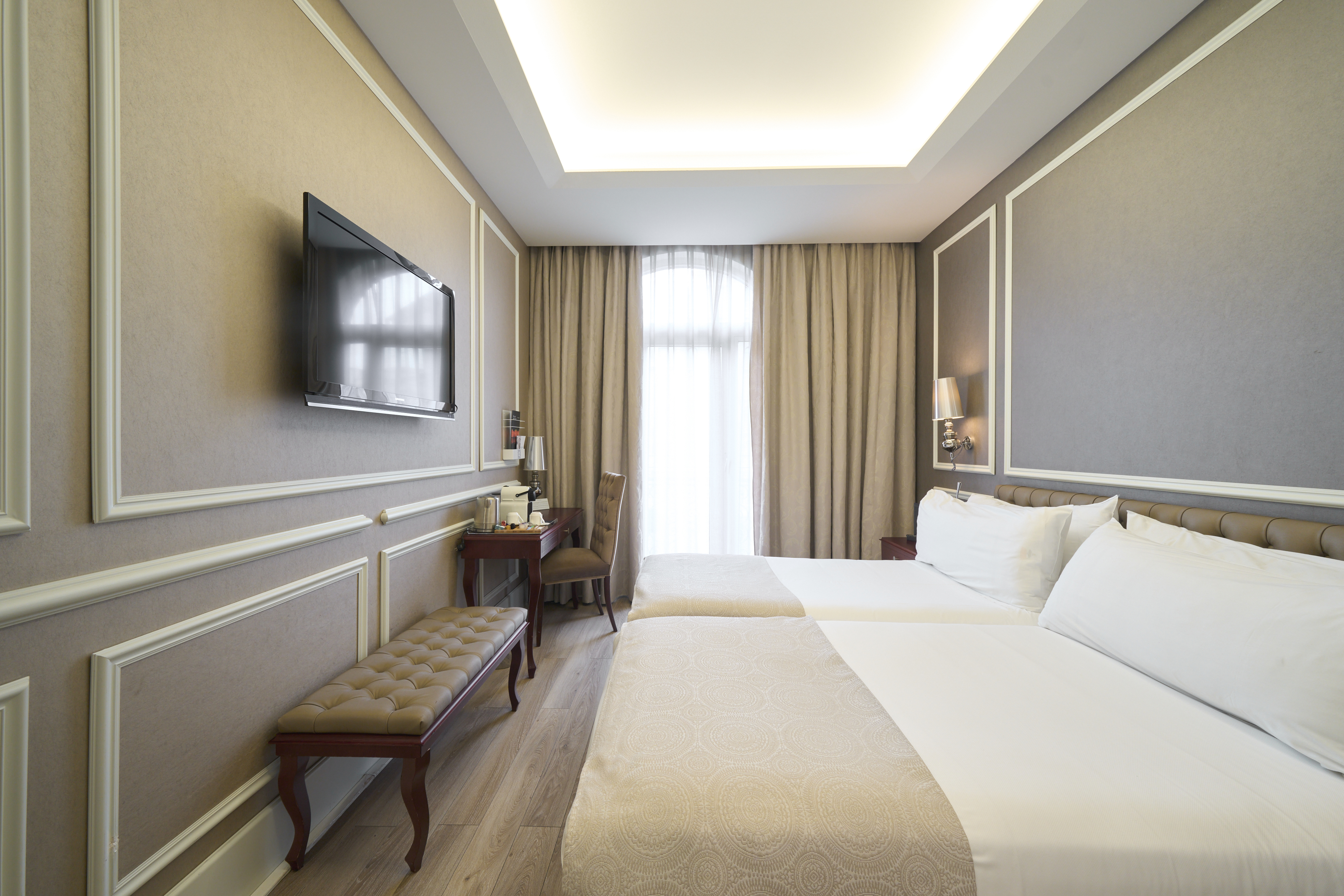 ROOM, TWIN BEDS