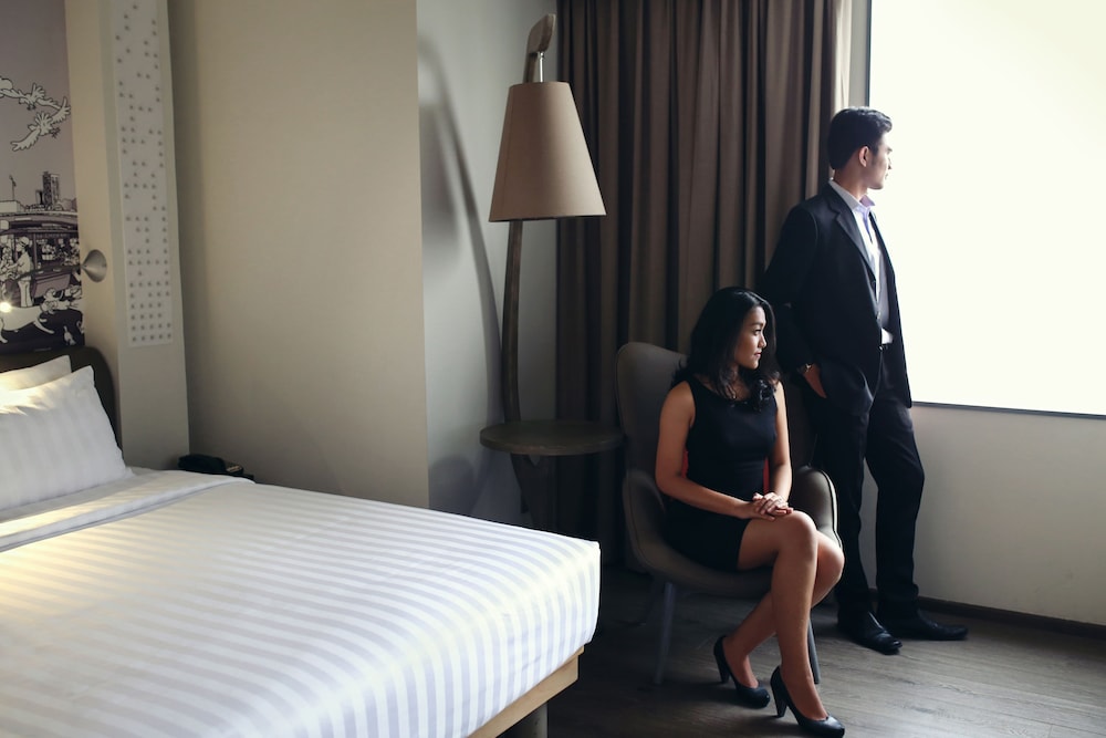 MERCURE JAKARTA SIMATUPANG 12/72