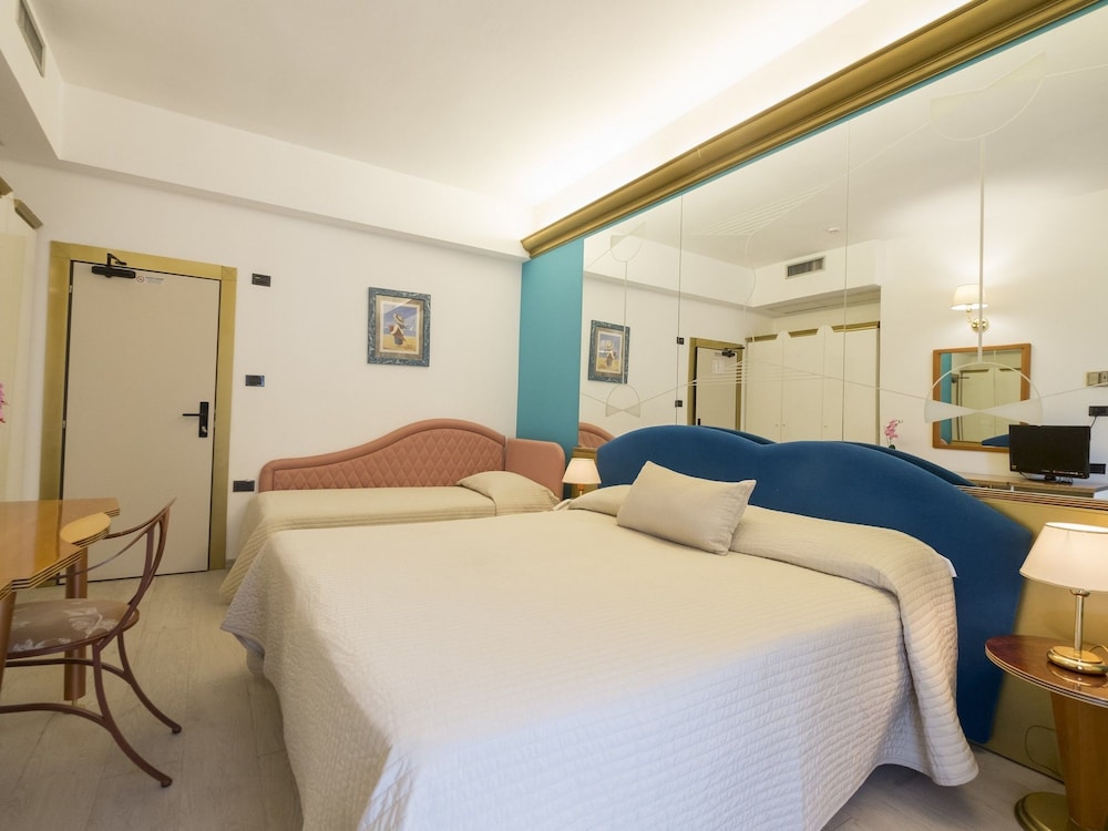 Hotel Levante Rimini 16/72