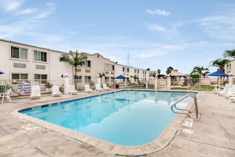 Motel6 Carson, CA 55/59
