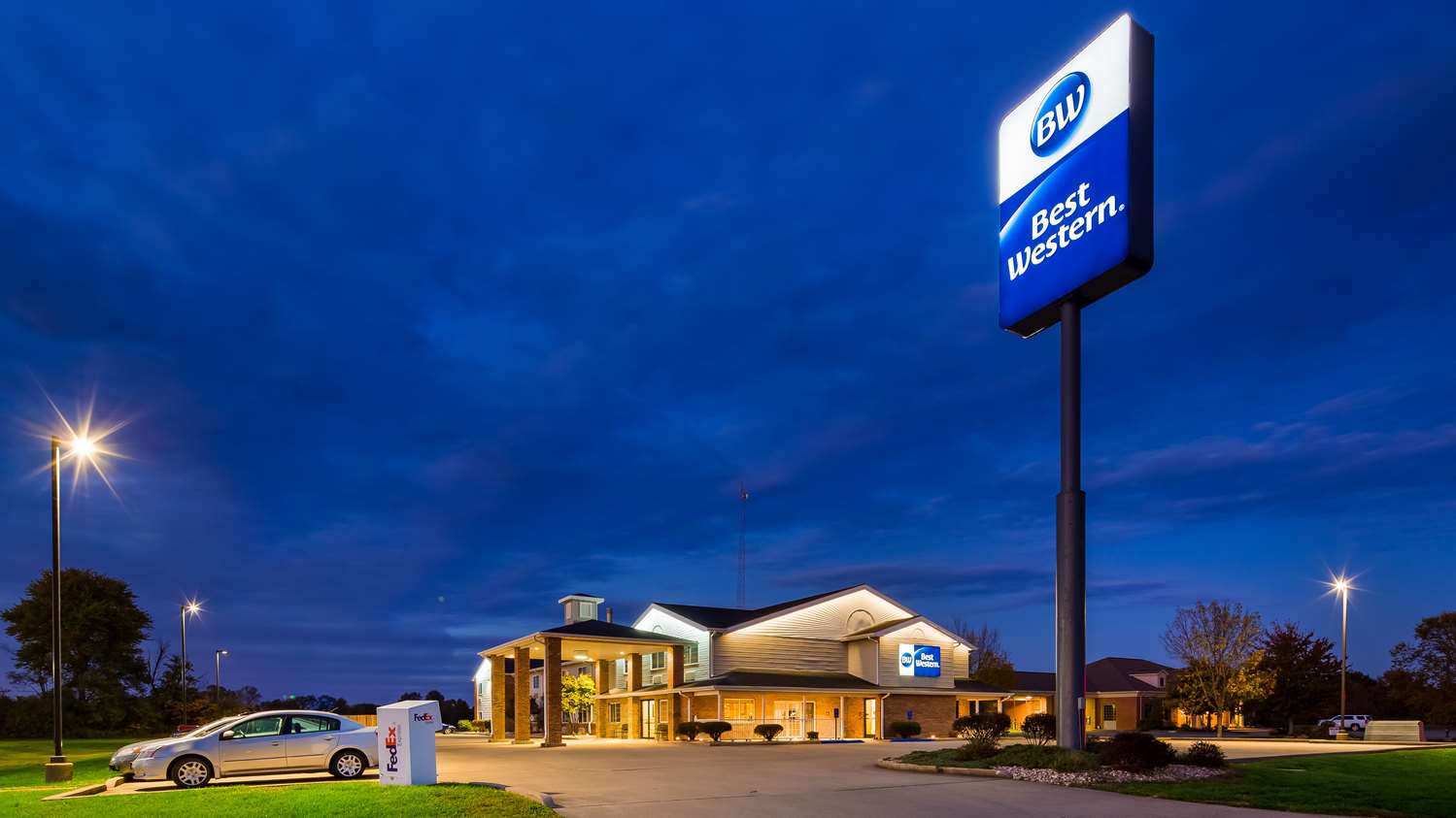 Best Western Flora Inn 1/6