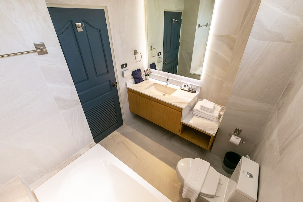 THEA Private Suites by TH District 62/64