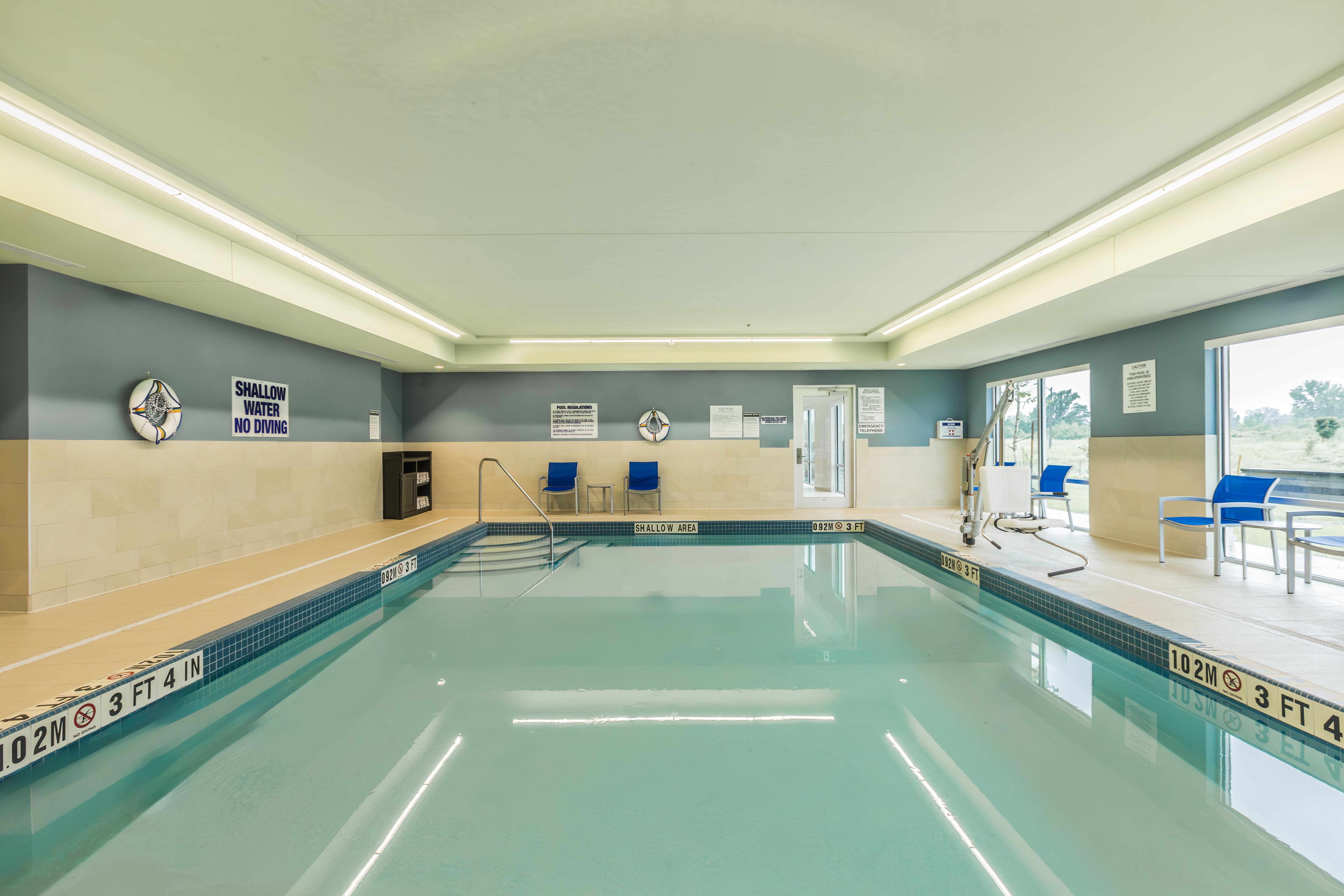 Holiday Inn Express and Suites Welland 33/65