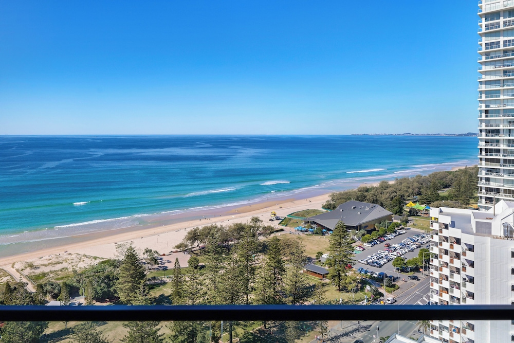 ULTIQA Beach Haven on Broadbeach 44/50