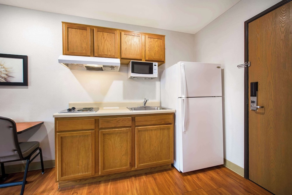 WoodSpring Suites Louisville Southeast 15/34