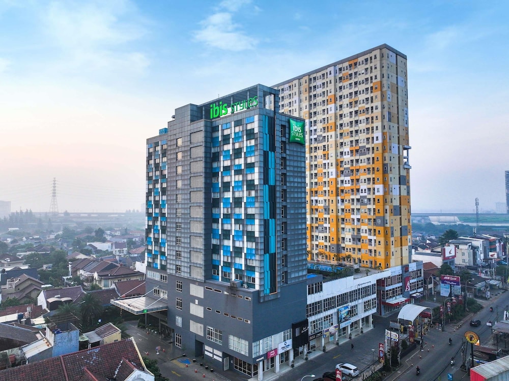 Ibis Styles Bekasi Jatibening 2/72