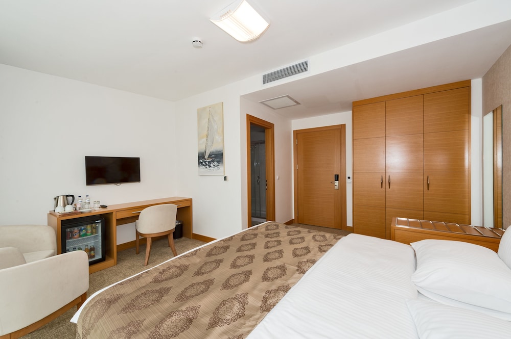 MIEN SUITES 14/29