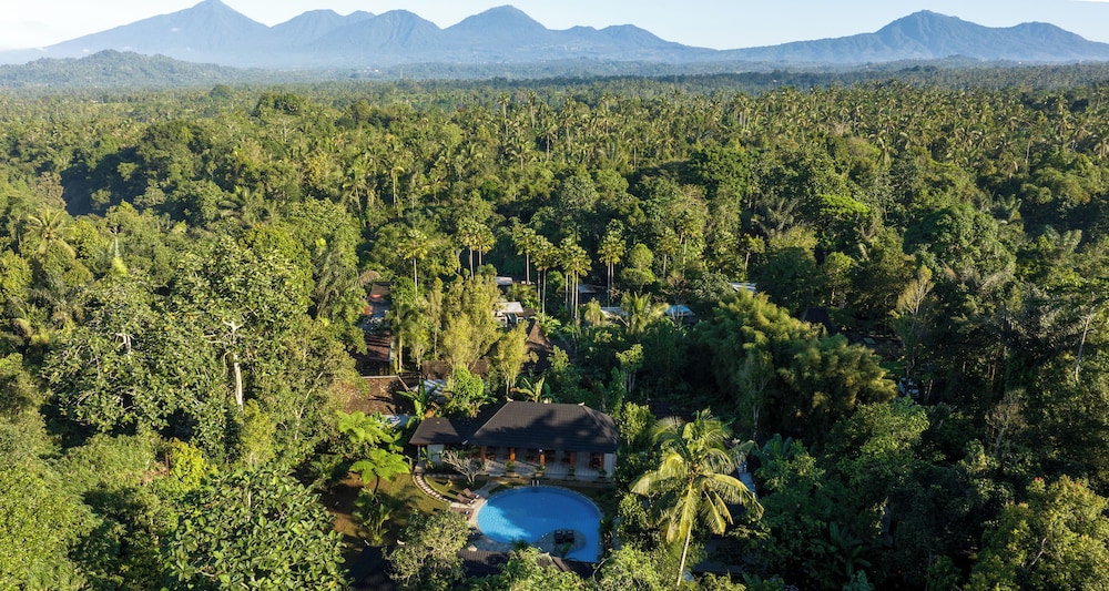 SENETAN VILLAS AND SPA RESORT 35/50
