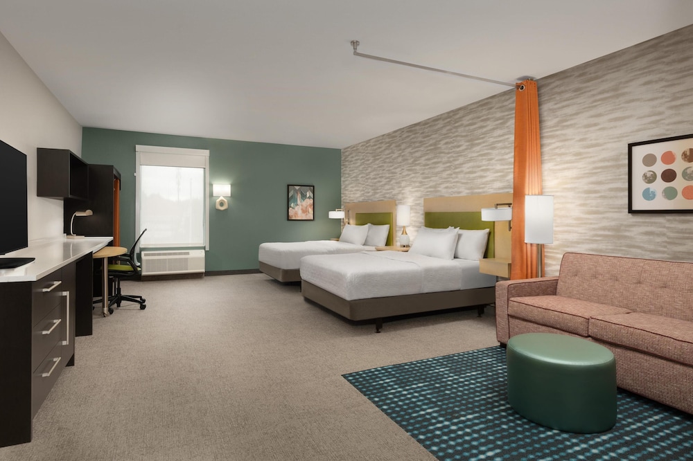 STUDIO, KING BED, ACCESSIBLE