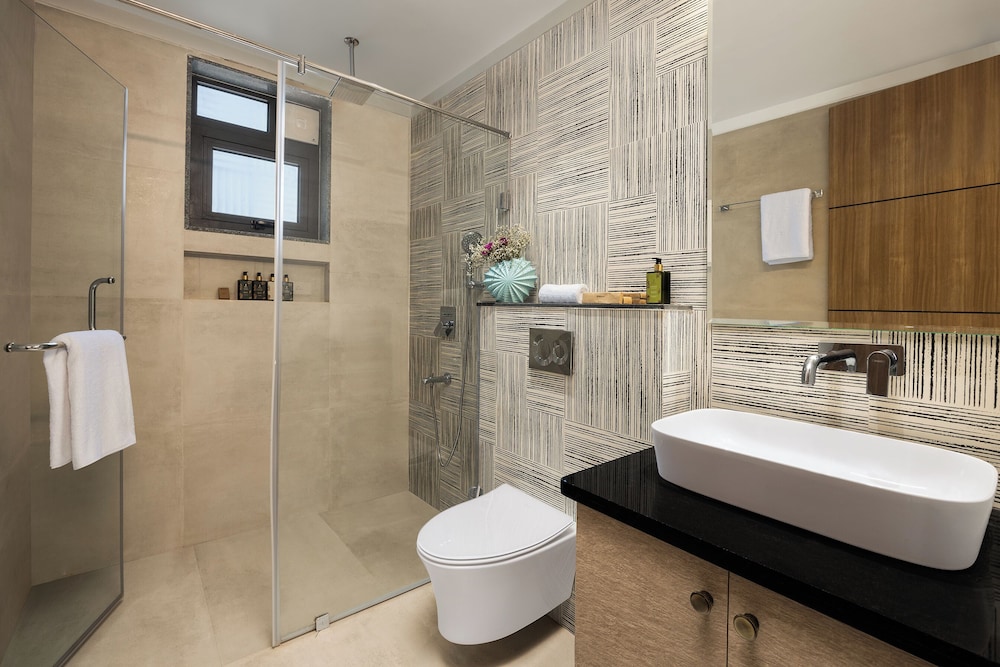 ELIVAAS Cloud 7 4 BHK Villa with Pvt Pool 72/72