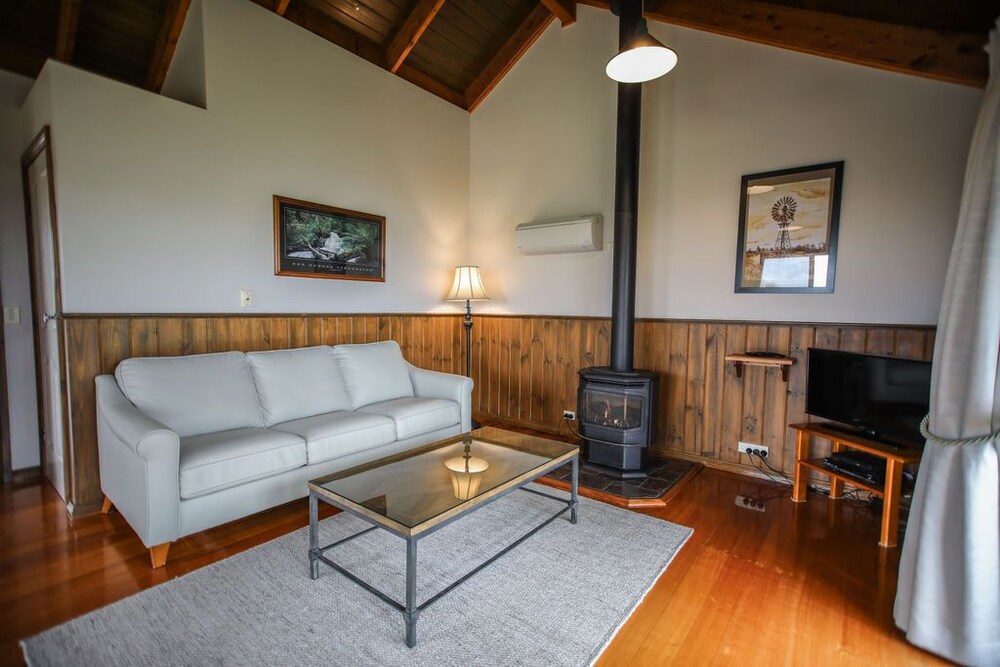 DAYSY HILL COUNTRY COTTAGES 31/50