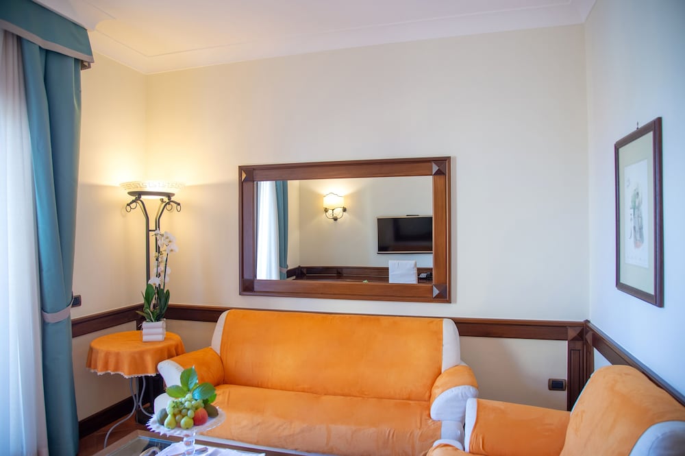 Hotel Michelangelo 51/76