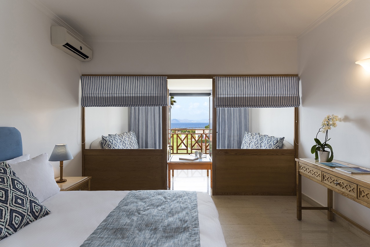 FAMILY ROOM SEA VIEW