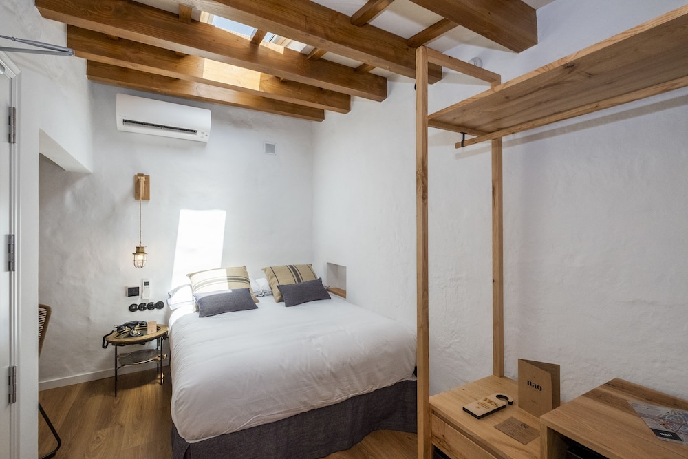 Nao Catedral Boutique Hotel 51/52