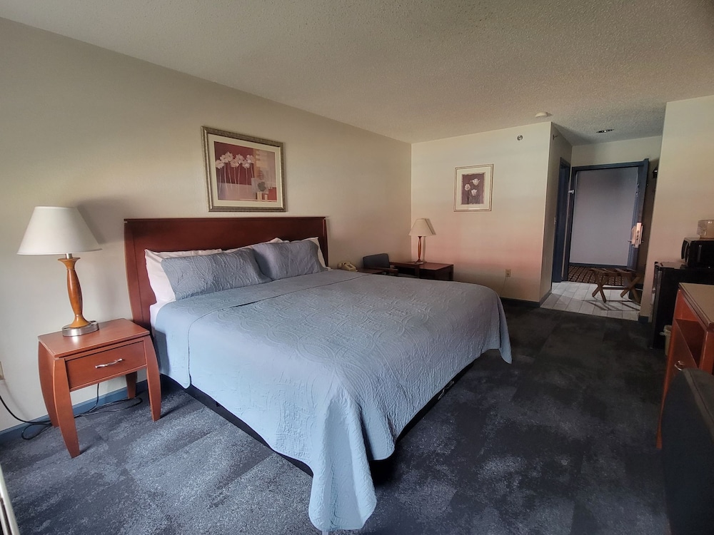 Nappanee Inn 11/31