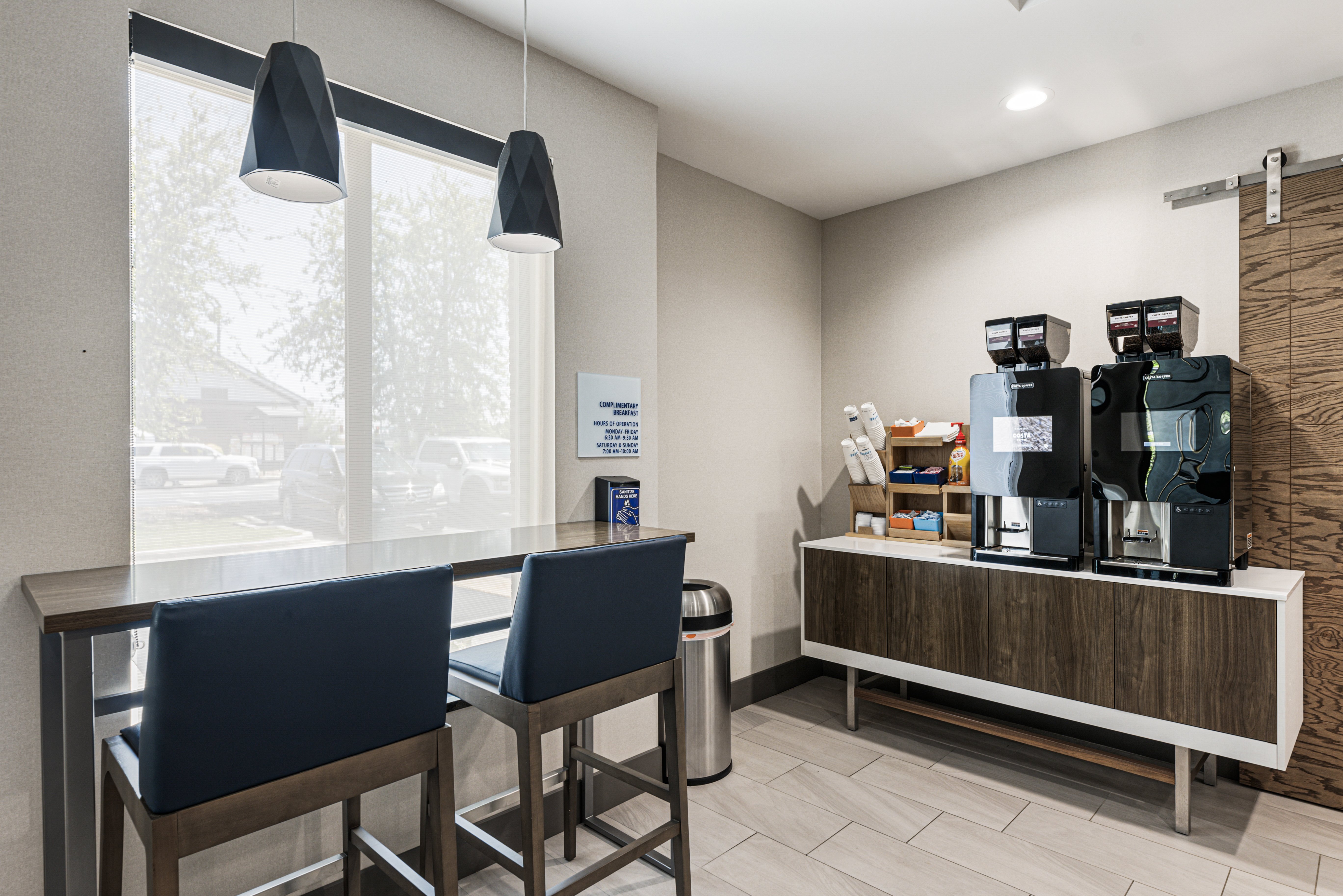 Holiday Inn Express Suites Buford Ne Lake Lanier Area 56/75
