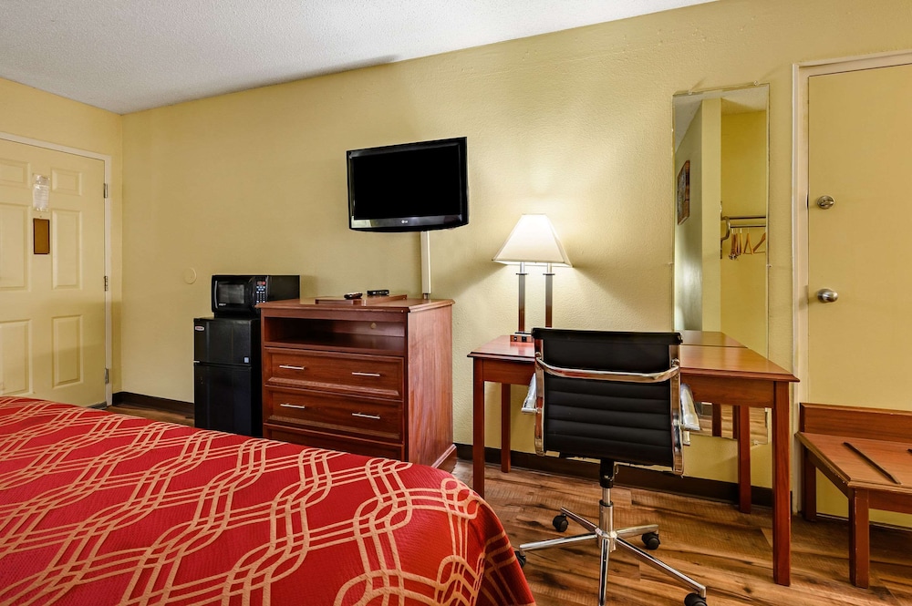 Econo Lodge Athens I-65 45/49