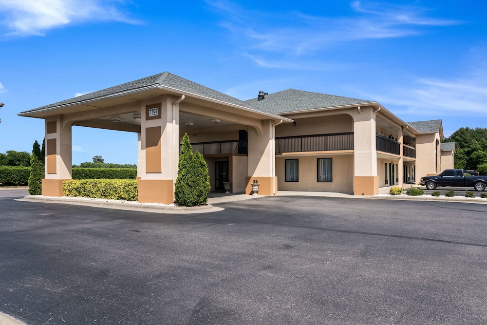 Quality Inn Battleboro - Rocky Mount 3/38