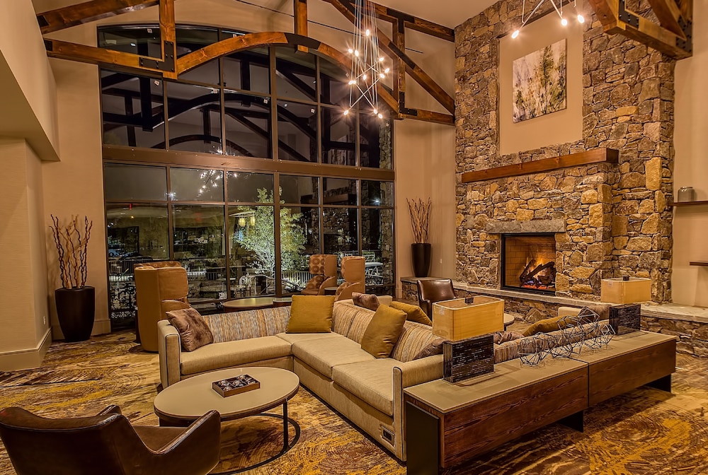 Courtyard Pigeon Forge 56/82