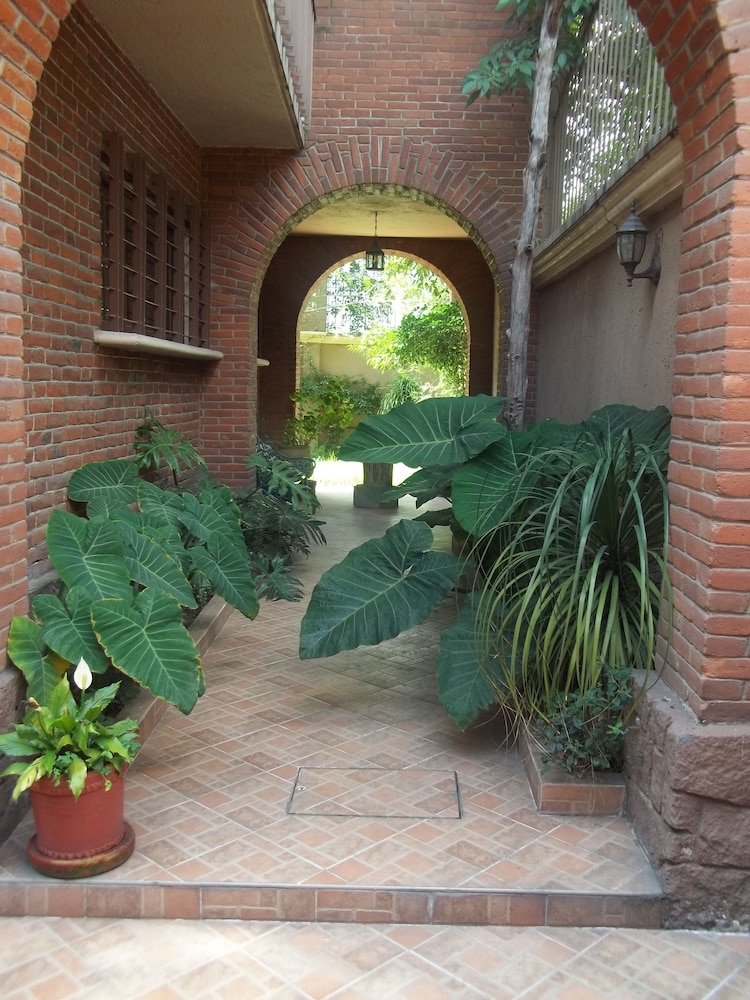 Hostal La Encantada 26/28