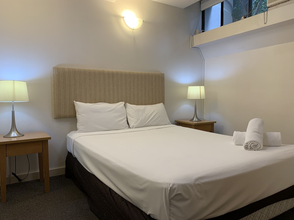 Tiki Hotel Apartments Surfers Paradise 10/71