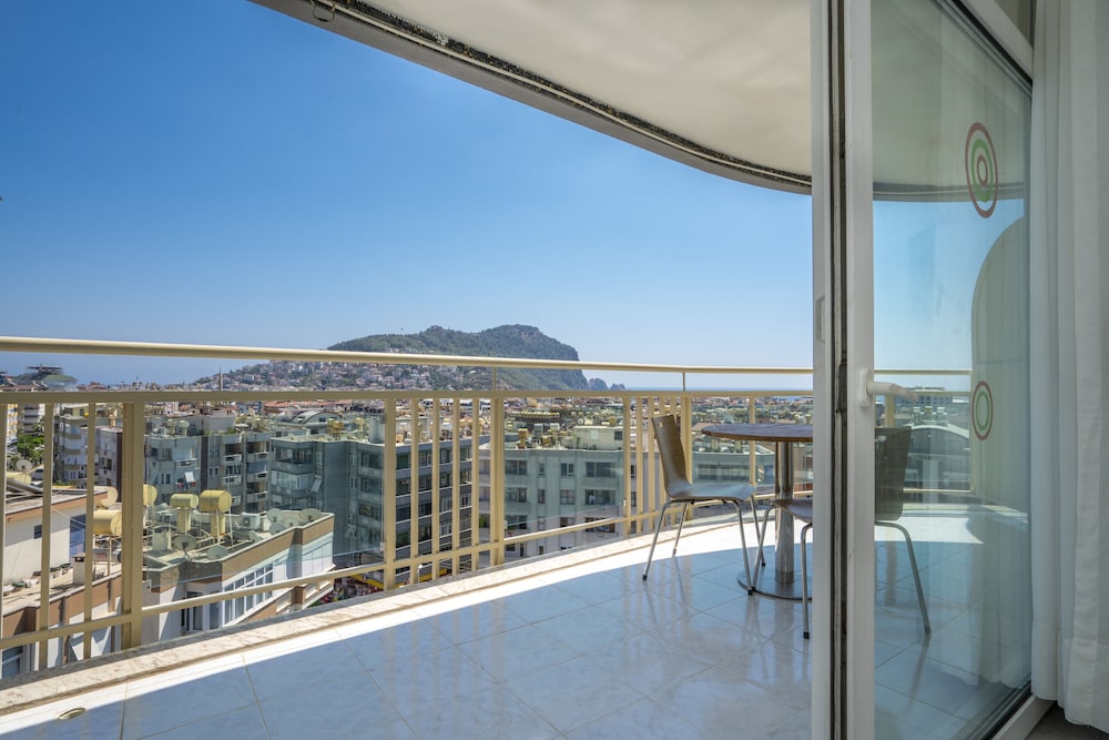 Carmen Suite Hotel 19/32