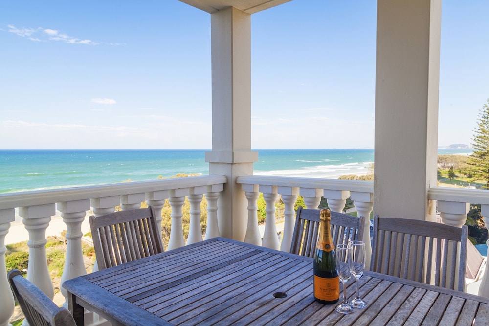 La Grande Apartments Broadbeach 36/48