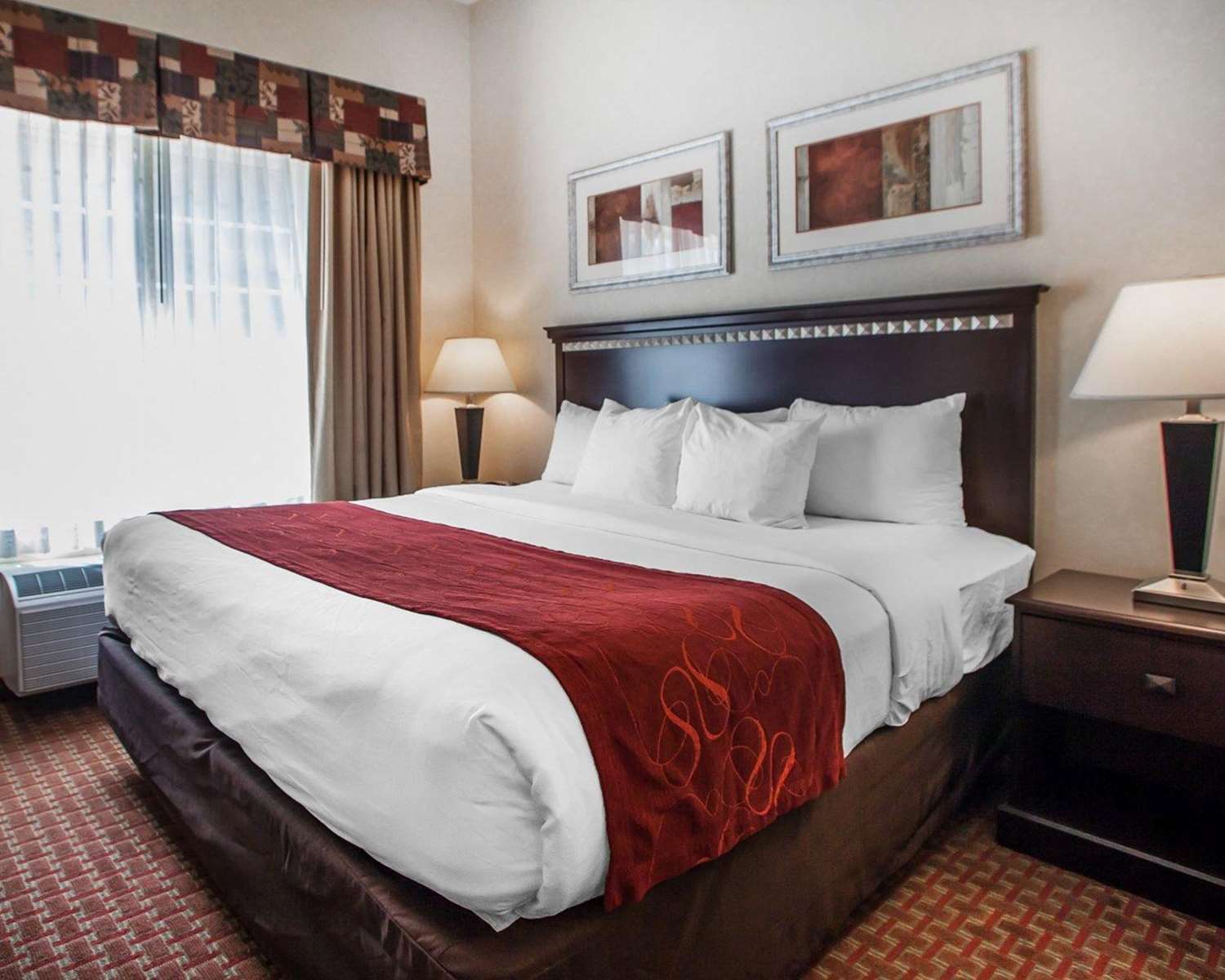 Efficiency, Suite, King Bed, Accessible