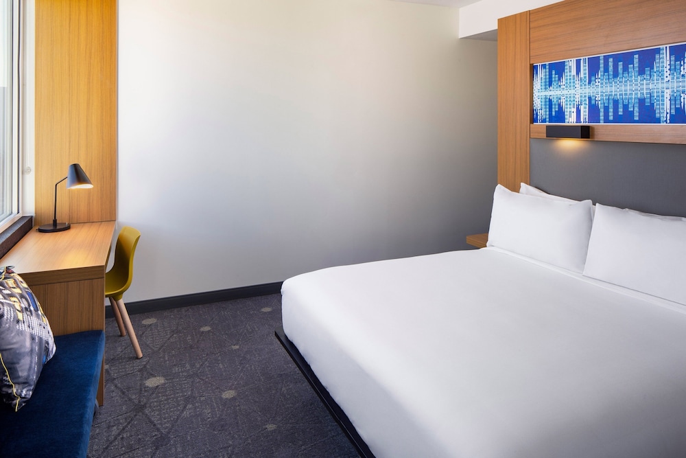 Aloft Tempe 12/43