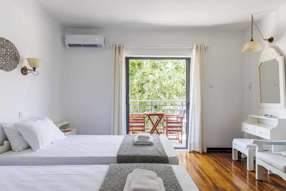1 BEDROOM, STANDARD