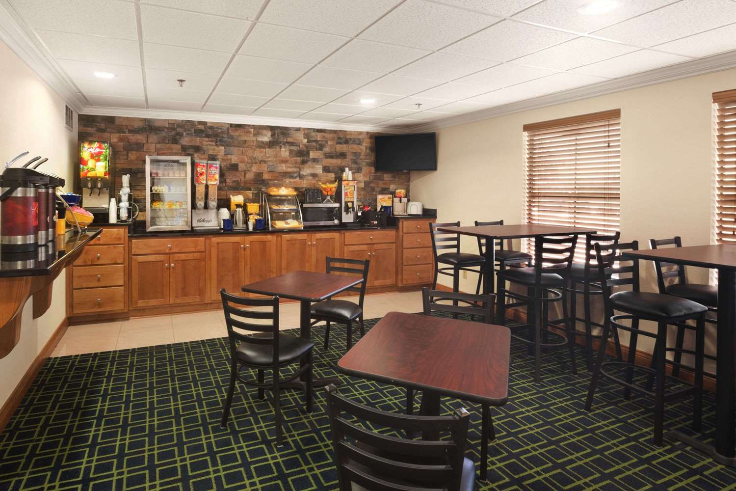 restaurant cafeteria