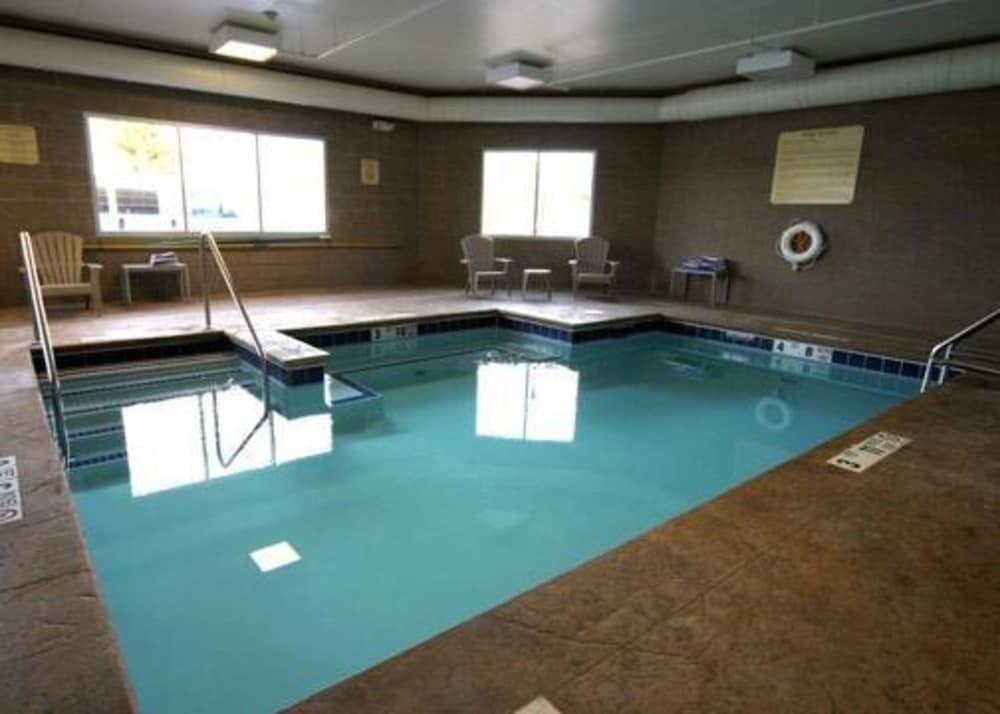 Comfort Inn & Suites Saratoga Springs 3/24