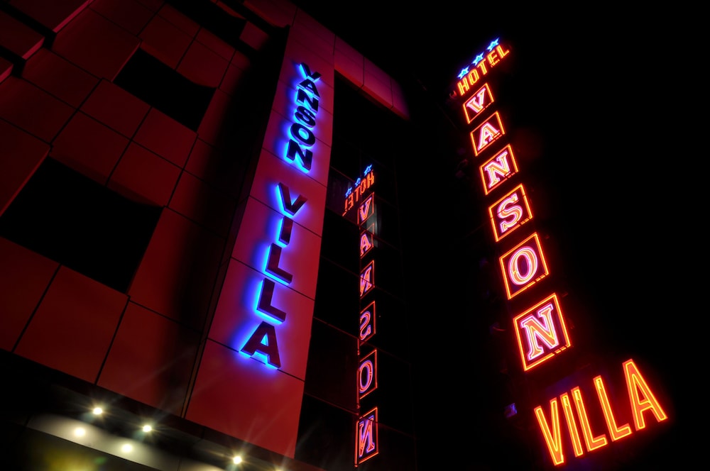 VANSON VILLA 8/50