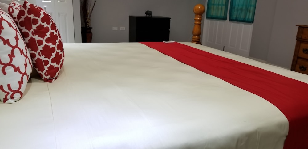 2 BEDROOMS, EXECUTIVE, APARTMENT, GARDEN VIEW