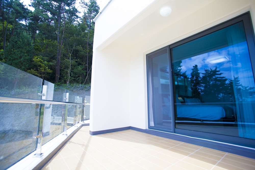 Dongwon Royal Country Club & Resort 40/71