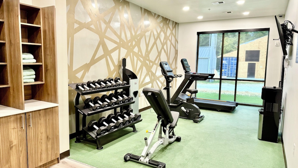 Sleep Inn & Suites Ashland City, TN 30/50