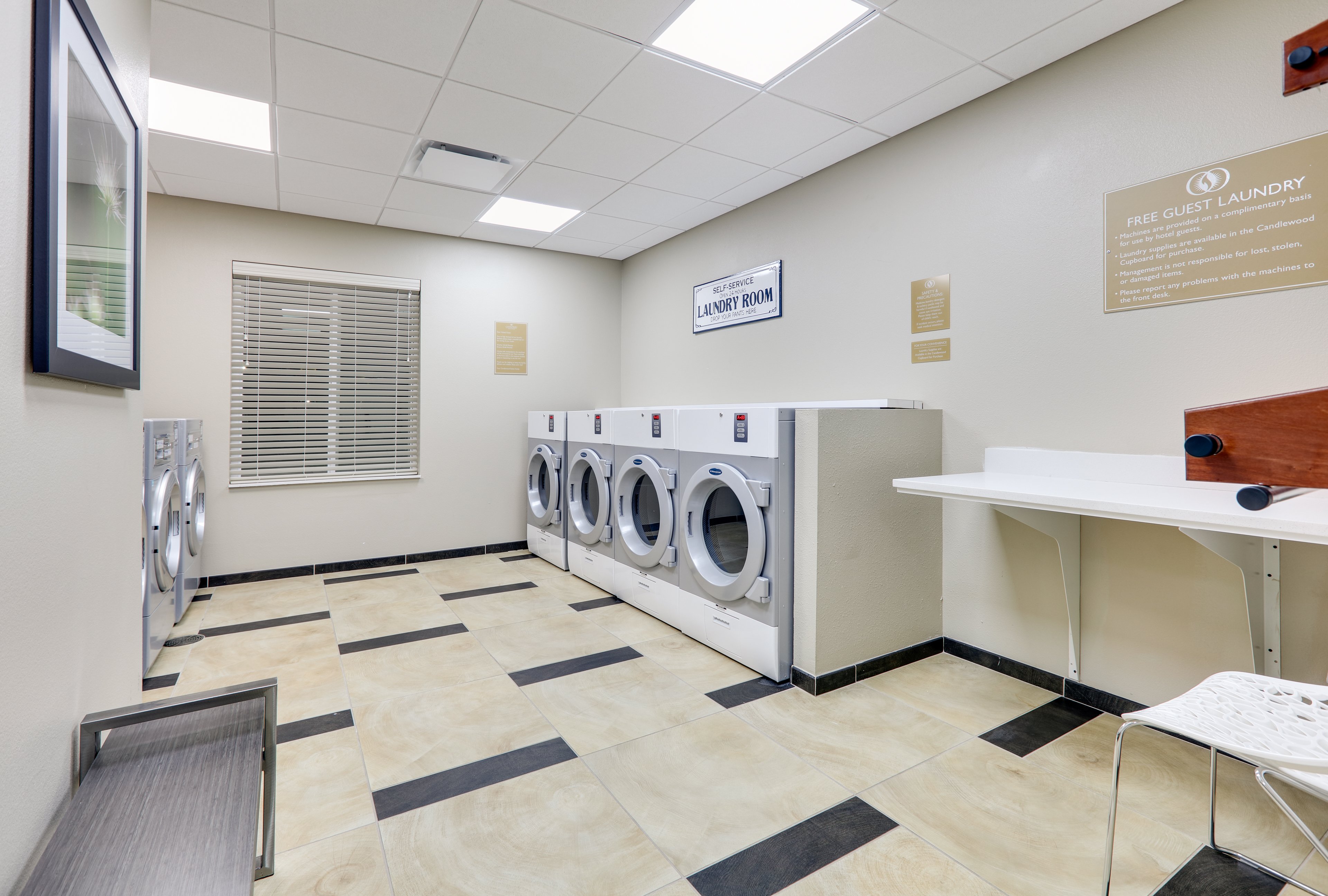 Candlewood Suites Dallas NW Farmers Branch 35/55