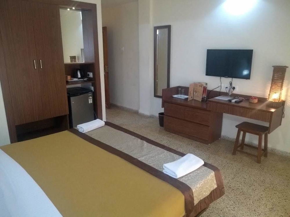 CARINA BEACH RESORT 26/59