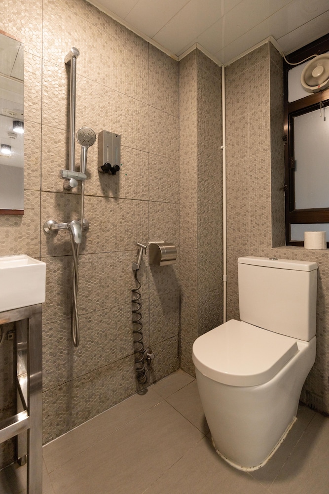Atlas Guesthouse & Backpackers 48/50