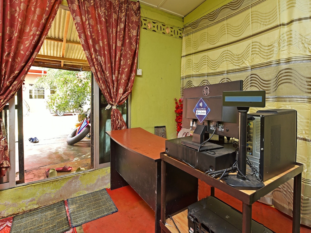 Capital O 90664 Rabi Hotel 30/36