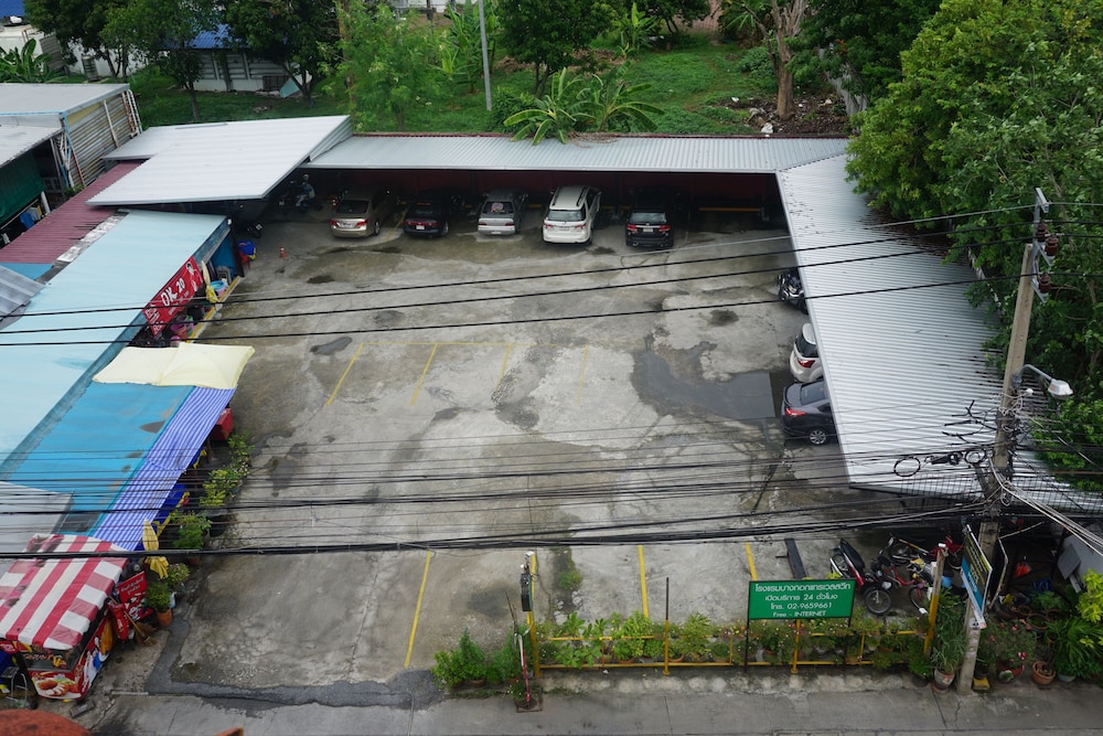 Bangkok Travel Suites 5/56