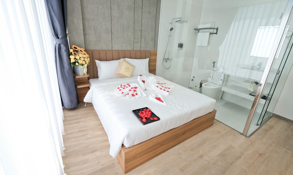 Prague Nha Trang Hotel 9/35