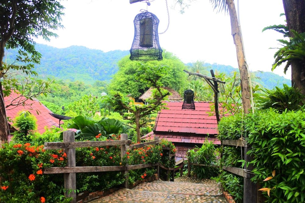 Baan Laanta Resort & Spa 59/69