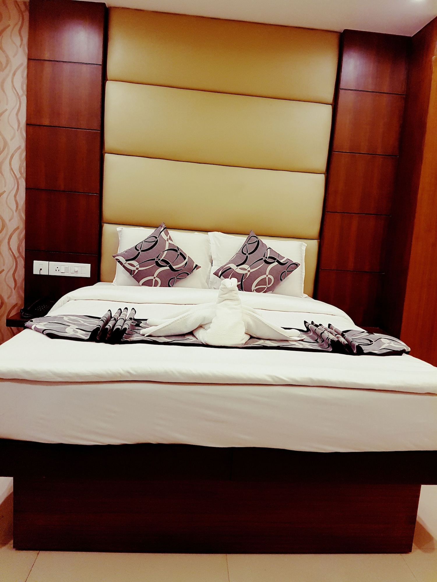 ECONOMY, DOUBLE BED