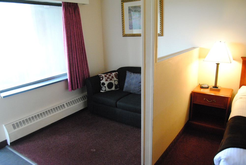 Economy Inn 17/27